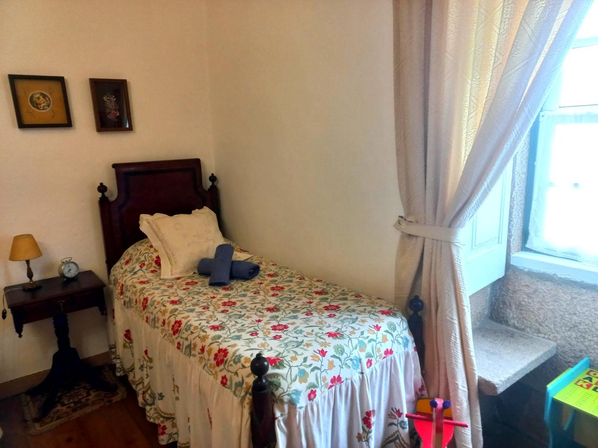 Solar Dos Carvalhos Bed & Breakfast Sernancelhe Oda fotoğraf
